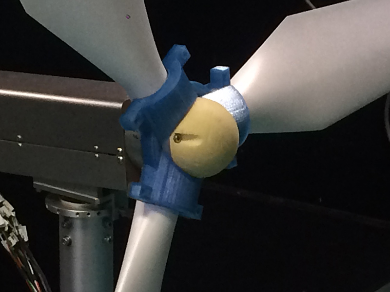 風車模型の振動を抑制する冶具